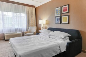 Suite, 1 King-Bett und Schlafsofa, Eckzimmer | Wohnzimmer