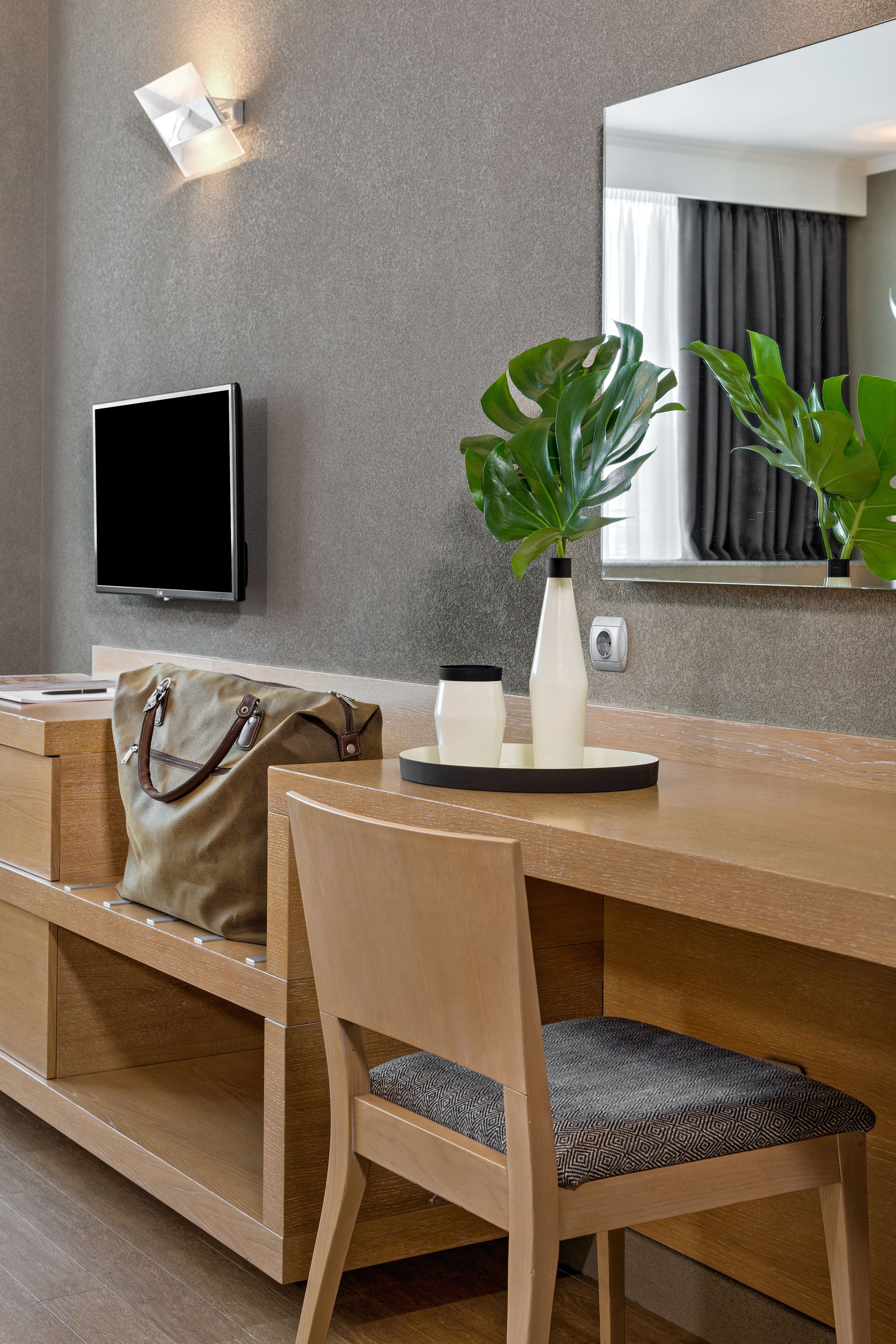 business suite | 1 bedroom, premium bedding, minibar, in-room safe