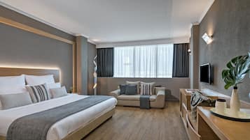 Premium bedding, minibar, in-room safe, desk