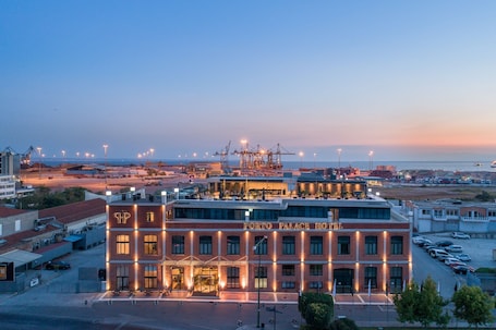 Exterior. Porto Palace Hotel