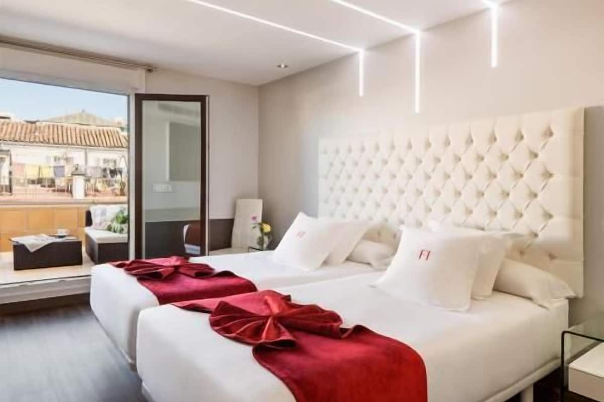 Premium bedding, Select Comfort beds, minibar, in-room safe