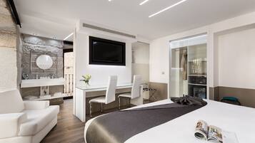 Superior Double Room | Premium bedding, Select Comfort beds, minibar, in-room safe