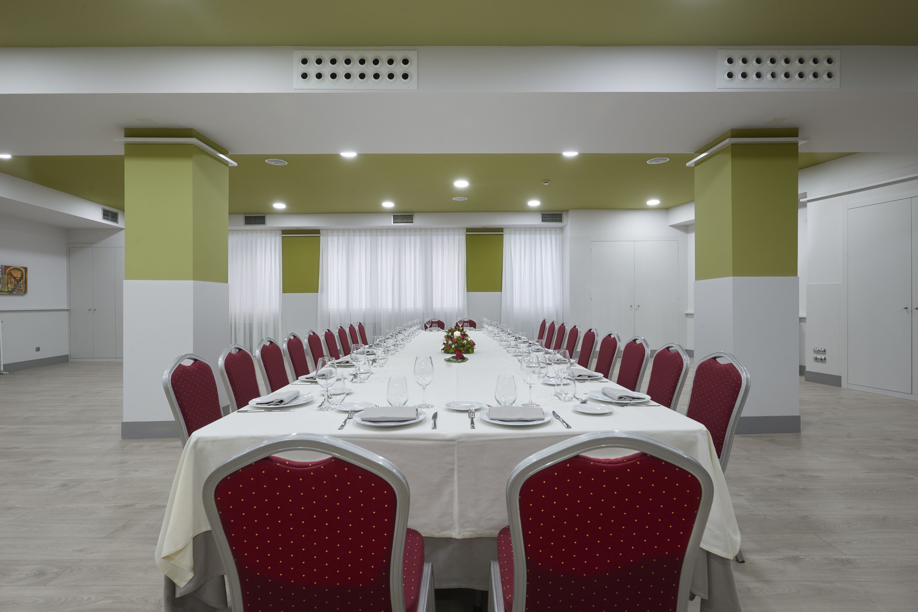 breakfast, lunch, dinner served; local cuisine