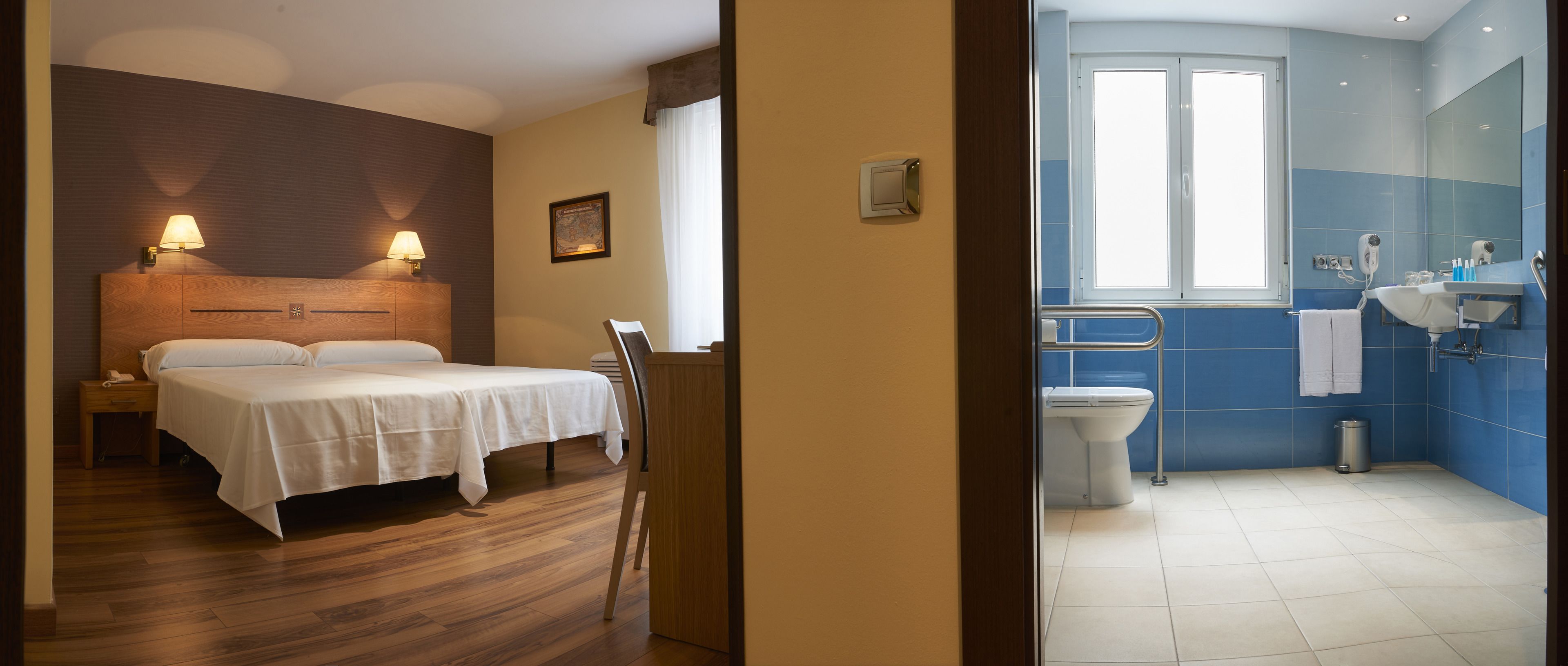 standard double room | minibar, in-room safe, desk, free wifi