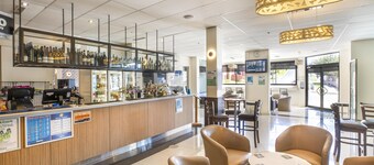 Nightelier Devonport Gateway Hotel 