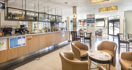 Nightelier Devonport Gateway Hotel