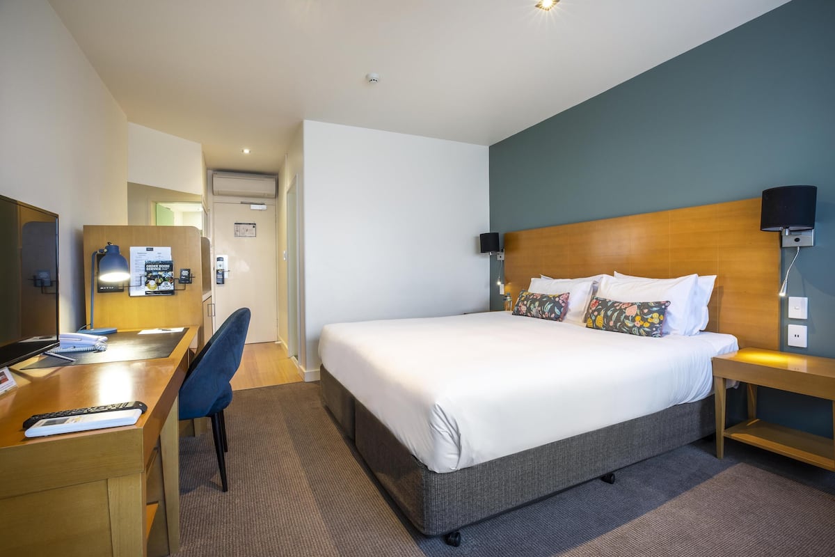 In-room safe, iron/ironing board, free WiFi, bed sheets