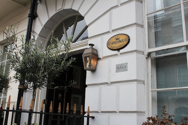 Entrada de la propiedad