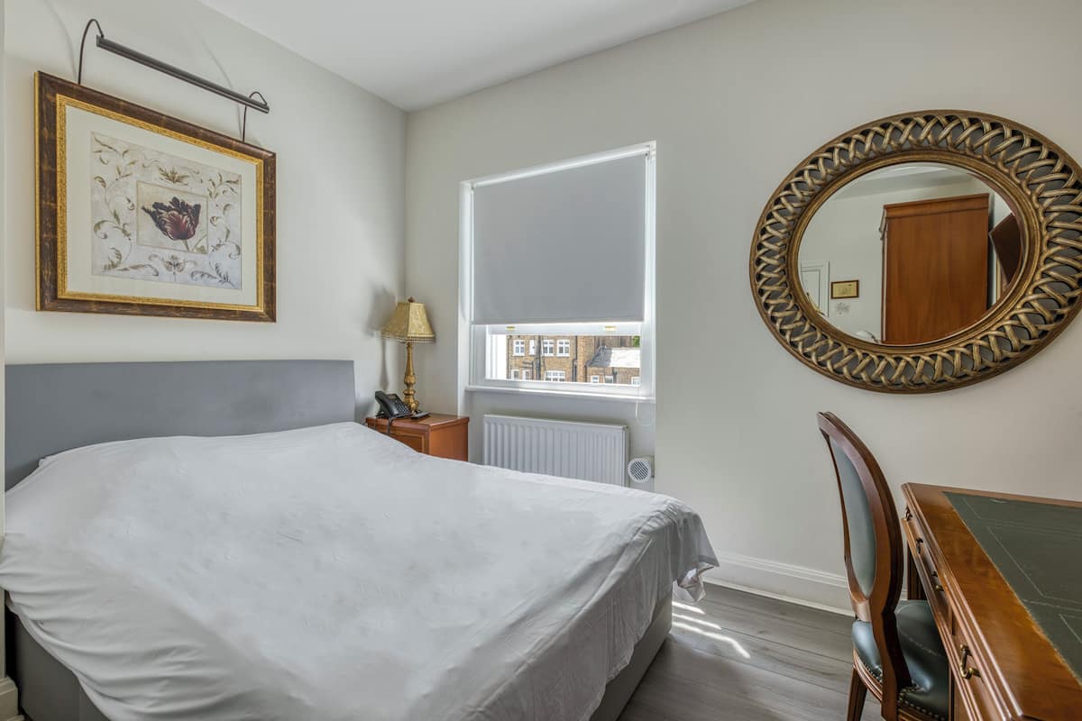 Double Room | Desk, iron/ironing board (on request), WiFi (surcharge), bed sheets