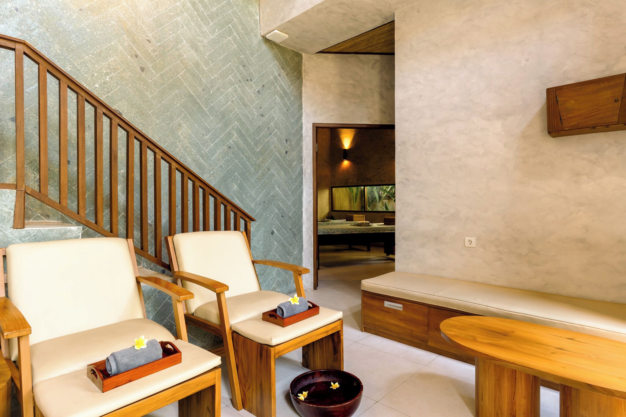 couples treatment room(s), body treatments, aromatherapy, body wraps