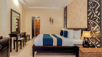 Superior Room | 1 bedroom, minibar, blackout drapes, soundproofing