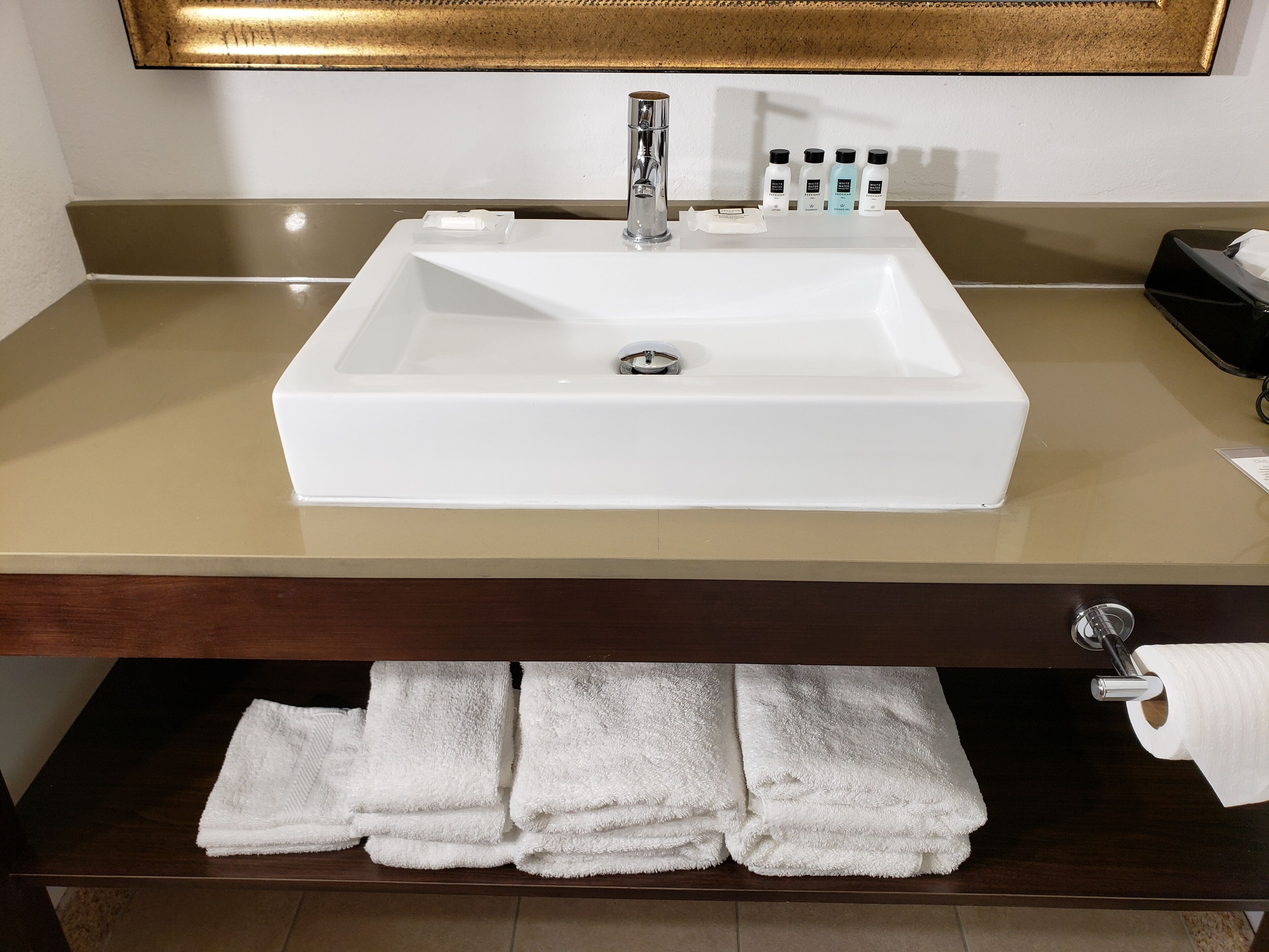 Country Inn & Suites by Radisson, San Bernardino (Redlands), CA