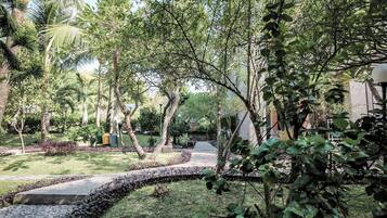Melasti Garden Pool View | Garden view