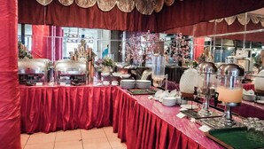Daily buffet breakfast for a fee -  Melasti Kuta Beach Hotel and Spa (Kuta)