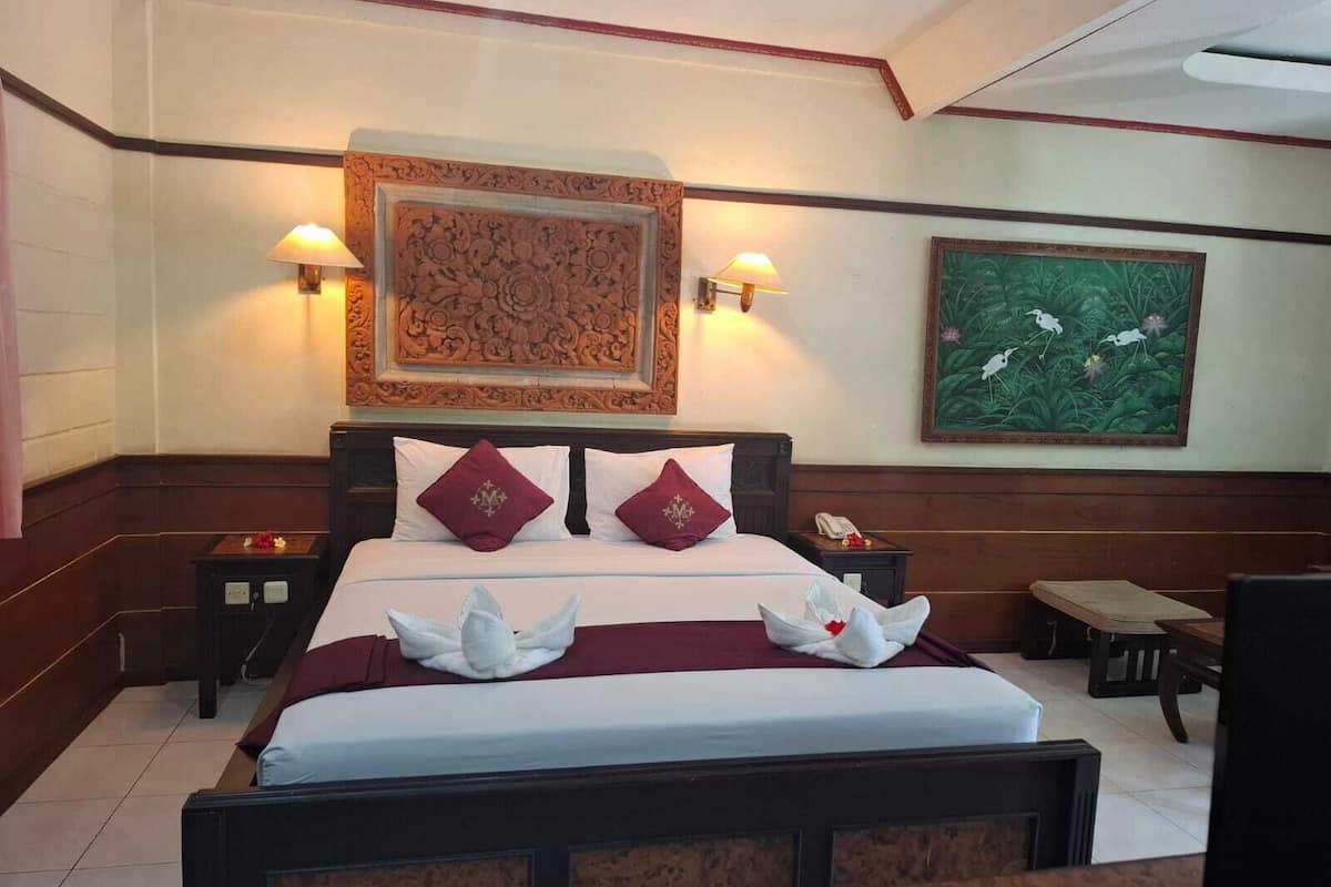 1 kamar tidur dan didekorasi berbeda-beda