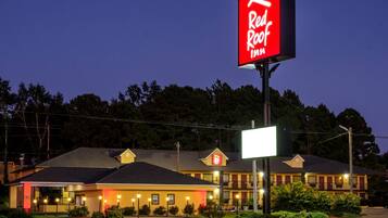 Facciata della struttura - sera/notte