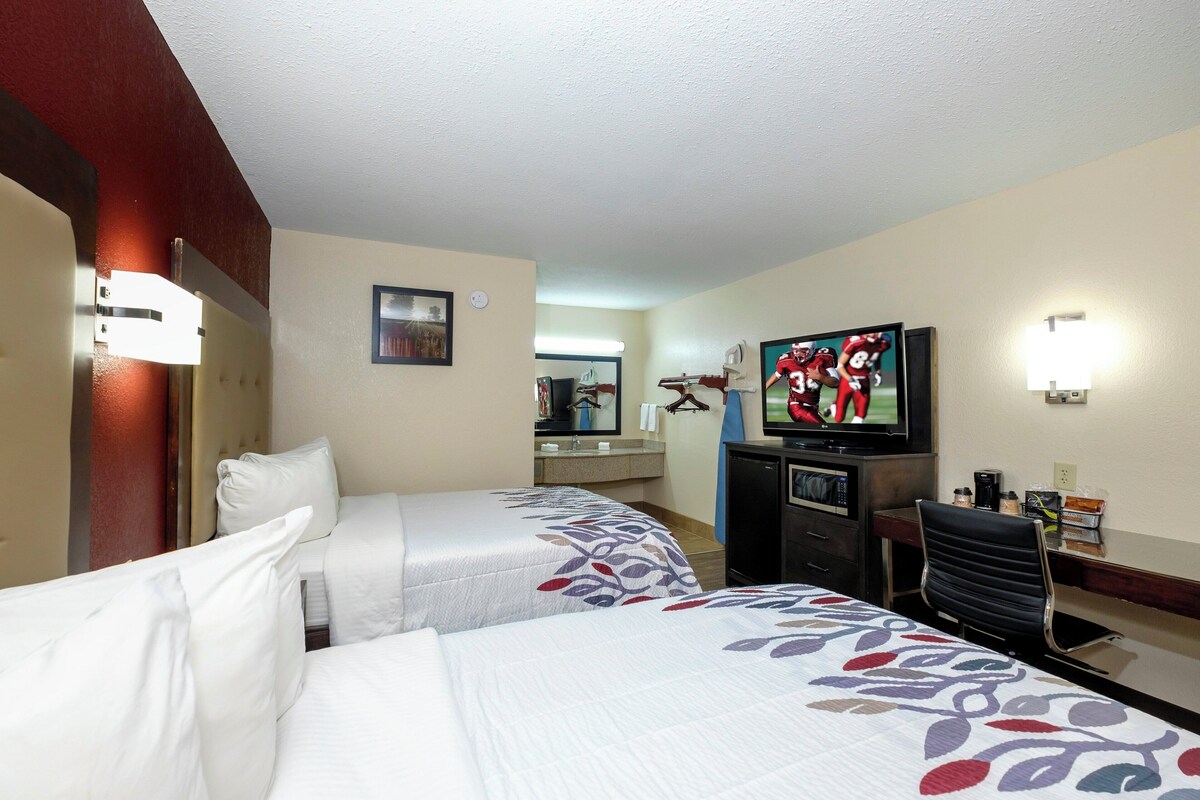 Desk, free cots/infant beds, rollaway beds, free WiFi
