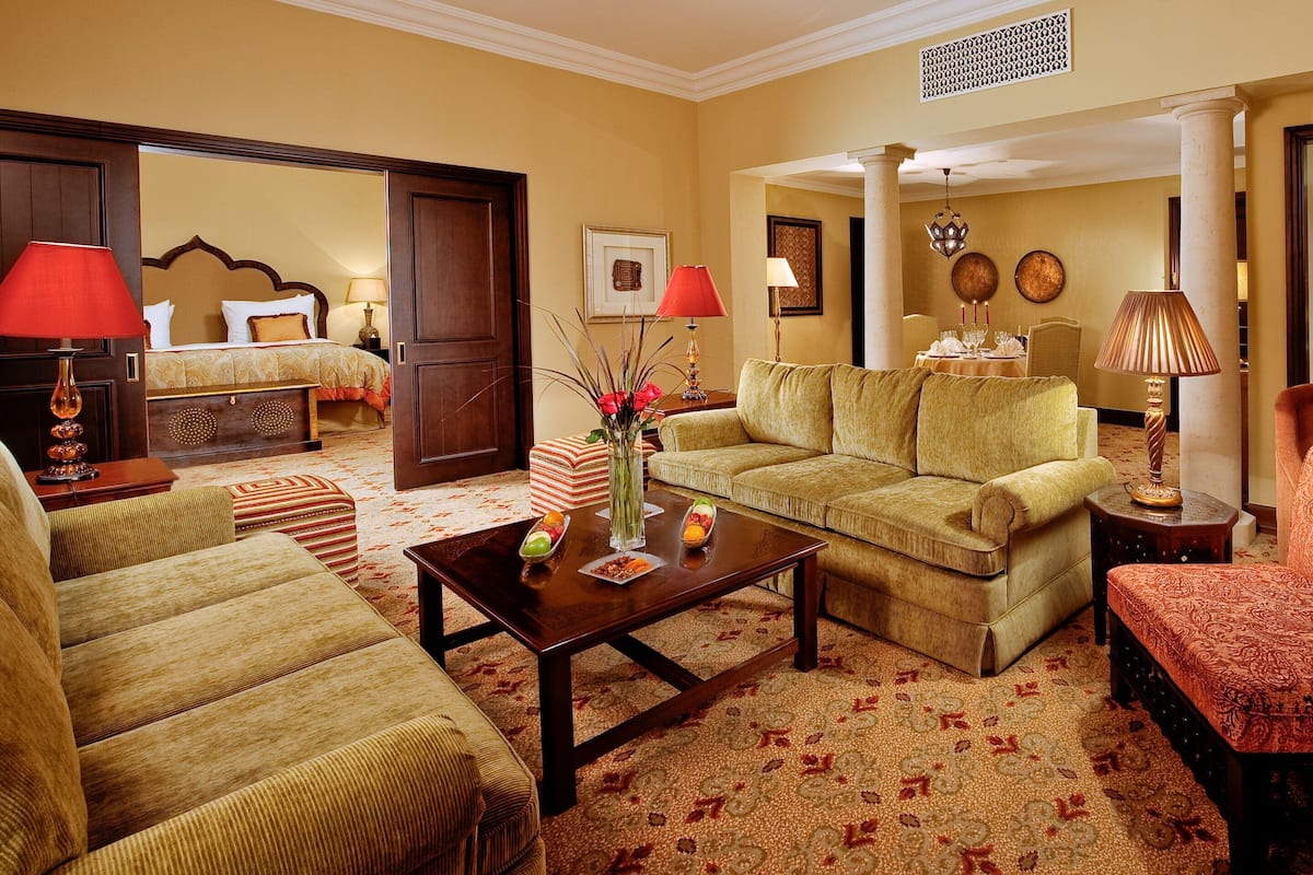 Deluxe Suite (DELUXE SUITE) | Minibar, in-room safe, desk, laptop workspace