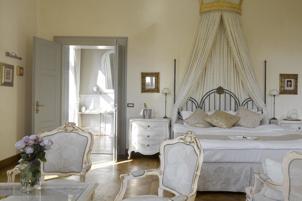 minibar, in-room safe, desk, iron/ironing board