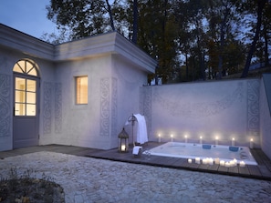 Sauna, Whirlpool, Dampfbad, Türkisches Bad/Hamam, Körperbehandlungen