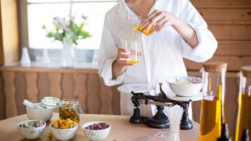 Sauna, hot tub, steam room, Turkish bath, body treatments, aromatherapy