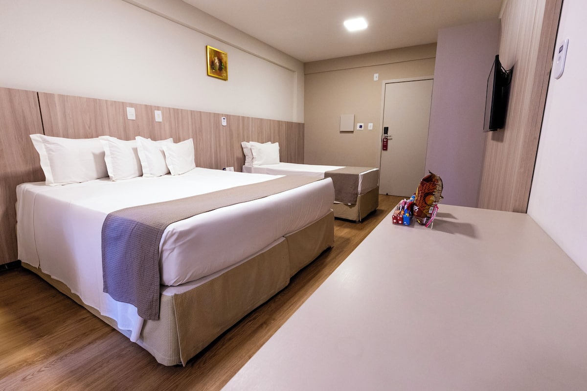 Standard Room | Soundproofing, WiFi (free), bed sheets