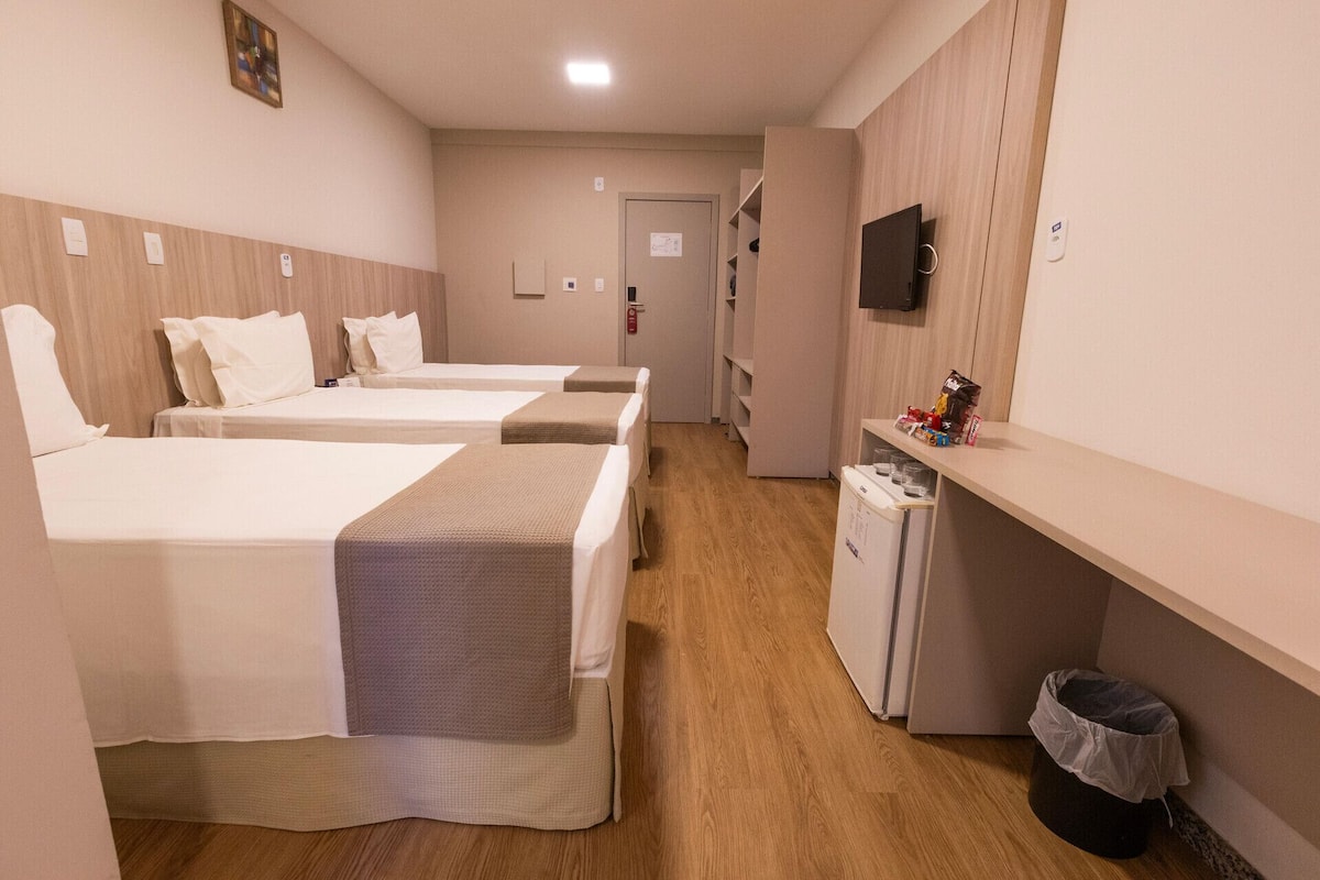 Soundproofing, free WiFi, bed sheets