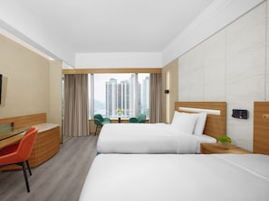 In-room safe, desk, blackout curtains, rollaway beds - Nina Hotel Tsuen Wan West (Tsuen Wan)