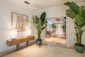 Interior detail - Sesimbra Oceanfront Hotel - Preferred Hotels and Resorts (Sesimbra)