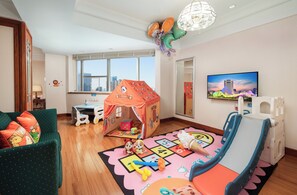 Área de juegos infantiles bajo techo