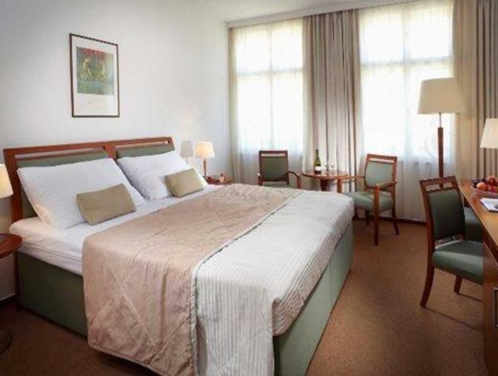 Minibar, in-room safe, desk, blackout curtains