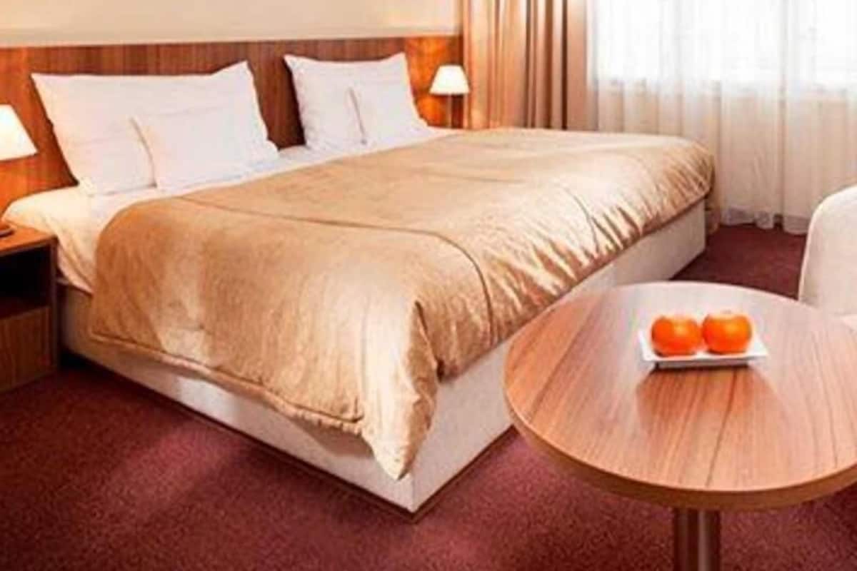 Minibar, in-room safe, desk, blackout curtains