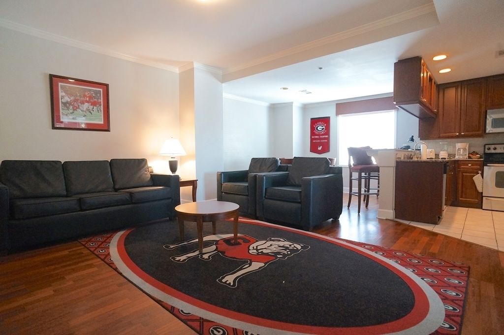 1 bedroom, individually decorated, individually furnished