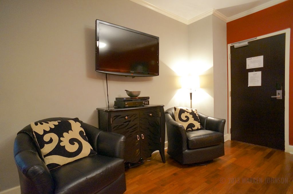 1 bedroom, individually decorated, individually furnished