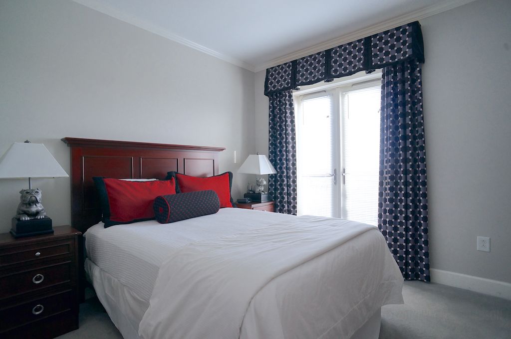 1 bedroom, individually decorated, individually furnished