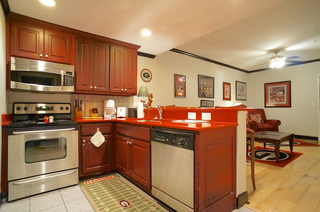 1 bedroom, individually decorated, individually furnished