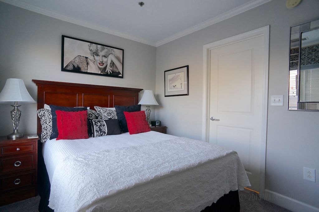 1 bedroom, individually decorated, individually furnished