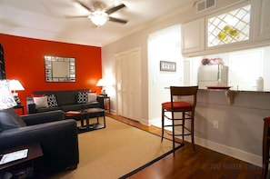 1 bedroom, individually decorated, individually furnished