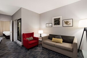 Premium bedding, down comforters, desk, laptop workspace