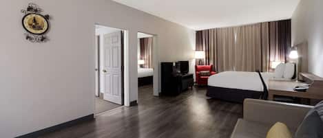 1 bedroom, premium bedding, down comforters, desk