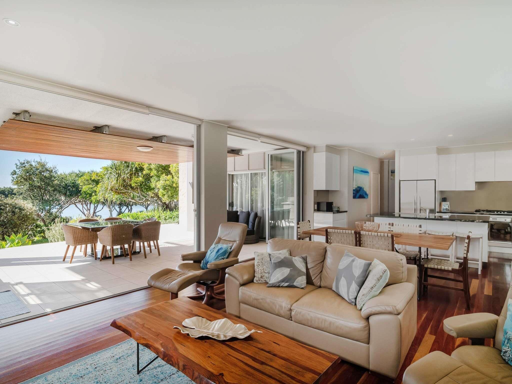 2 Bedroom Lagoon View Apartment | Individuelt dekorert, individuelt innredet og strykejern/-brett