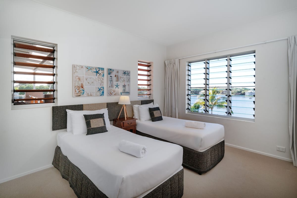 3 Bedroom Apartment Lagoon View
