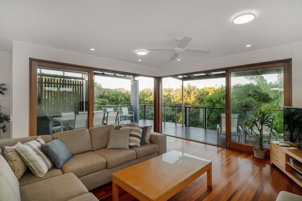 House, 4 Bedrooms (Beach) | Individually decorated, individually furnished, iron/ironing board