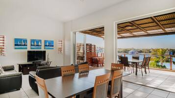 Apartment, 3 Bedrooms, Lagoon View | Individually decorated, individually furnished, iron/ironing board