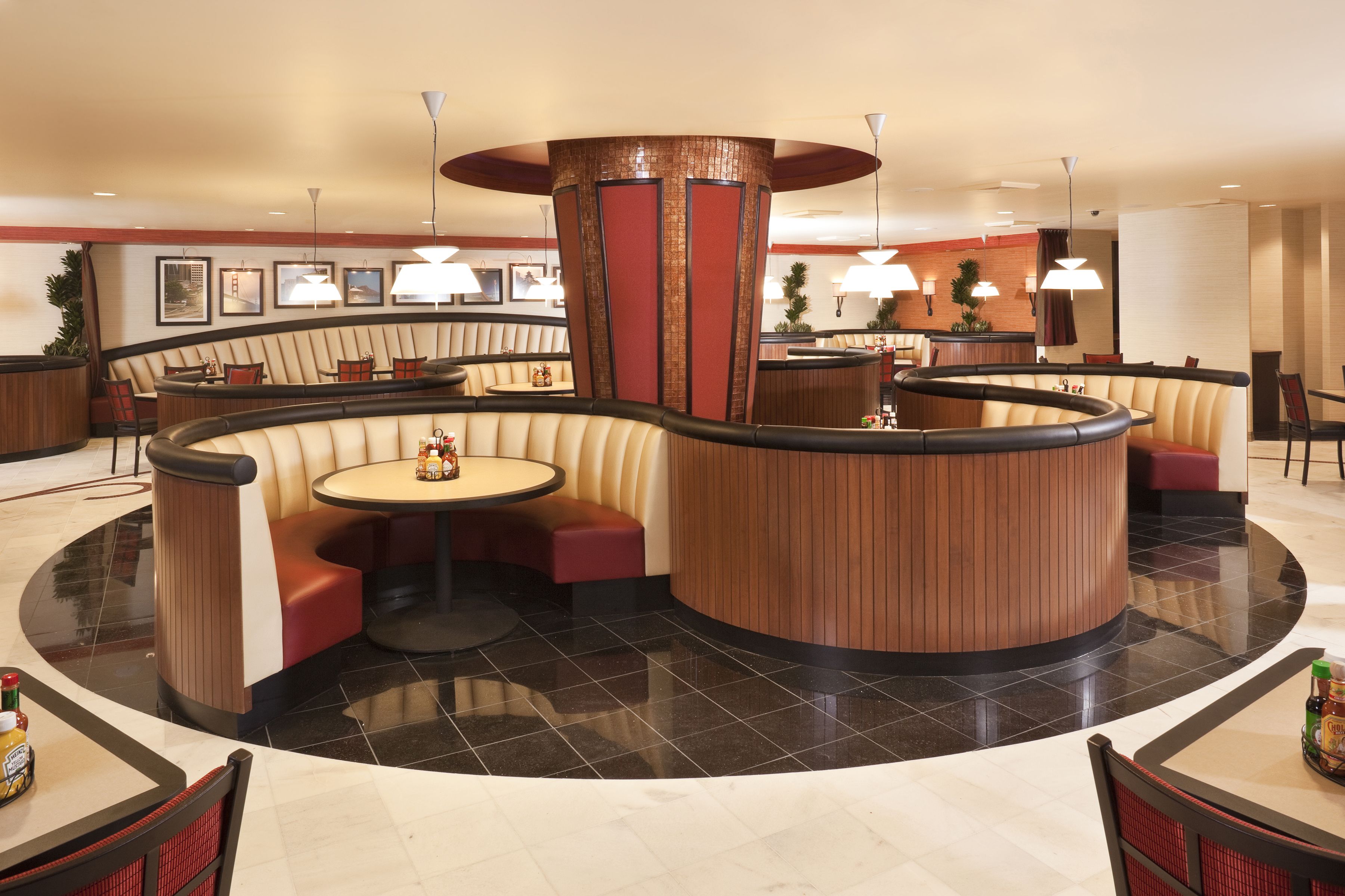 3 restaurants, breakfast served