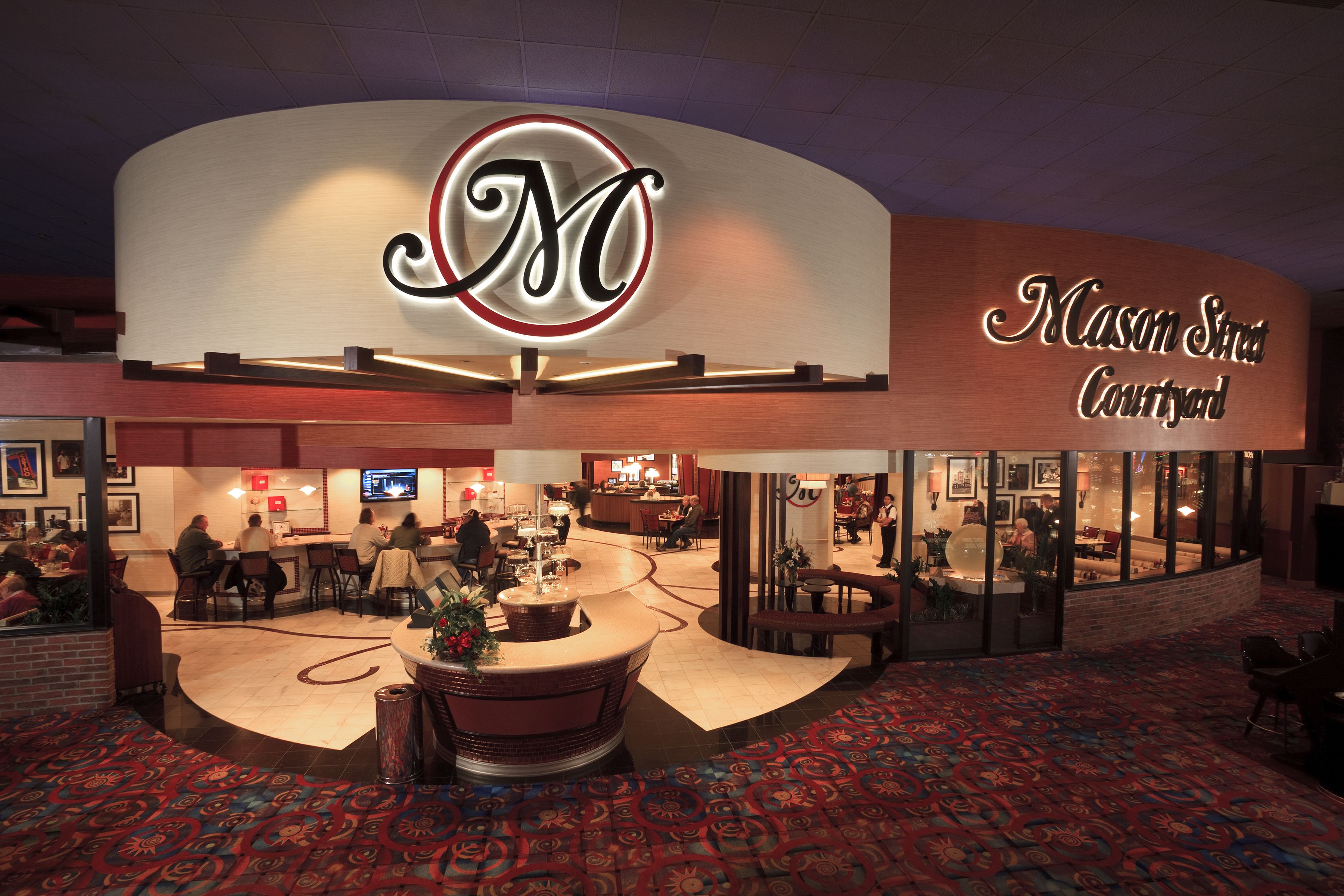 3 restaurants, breakfast served