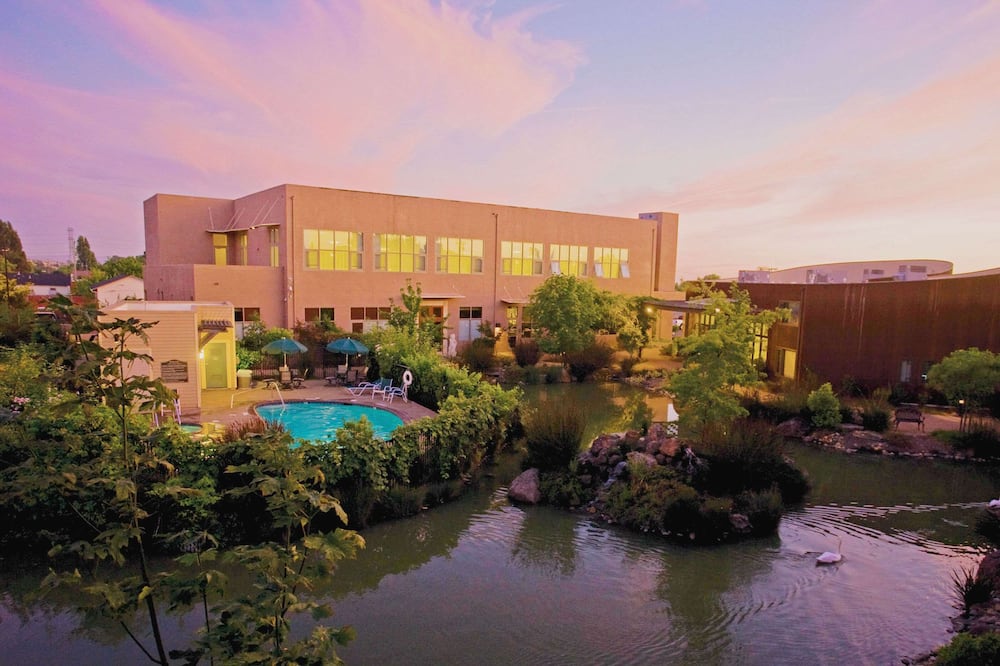 DoubleTree by Hilton Napa Valley - American Canyon