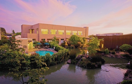 Exterior. DoubleTree by Hilton Napa Valley - American Canyon