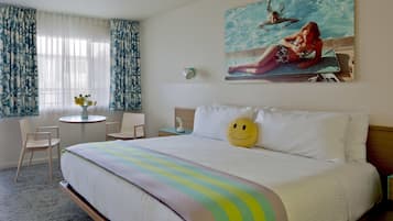 Classic Room, 1 King Bed | Frette Italian sheets, premium bedding, pillow-top beds, in-room safe