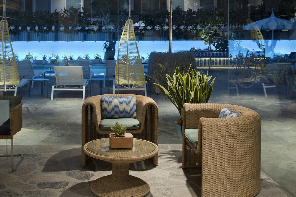 Beverly Laurel Hotel at West Hollywood